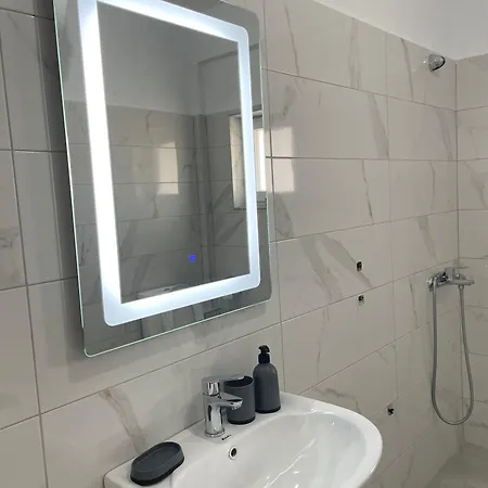 71 Apartman Pogradec